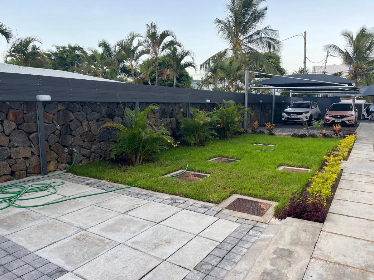 Coastal View Apartments Grand Baie Exterior photo